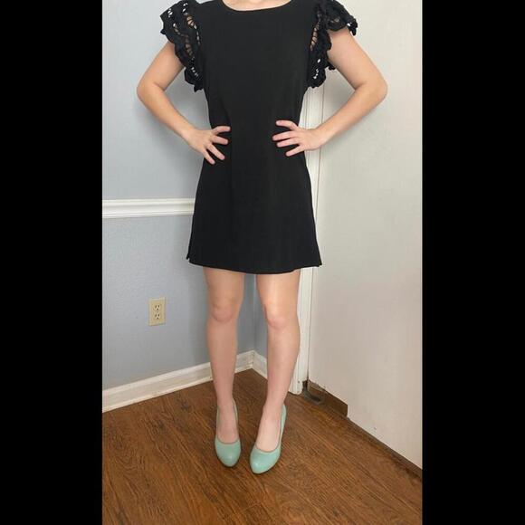 Joy Joy Chic Black Dress with Unique Lace Sleeves - Picture 7 of 11